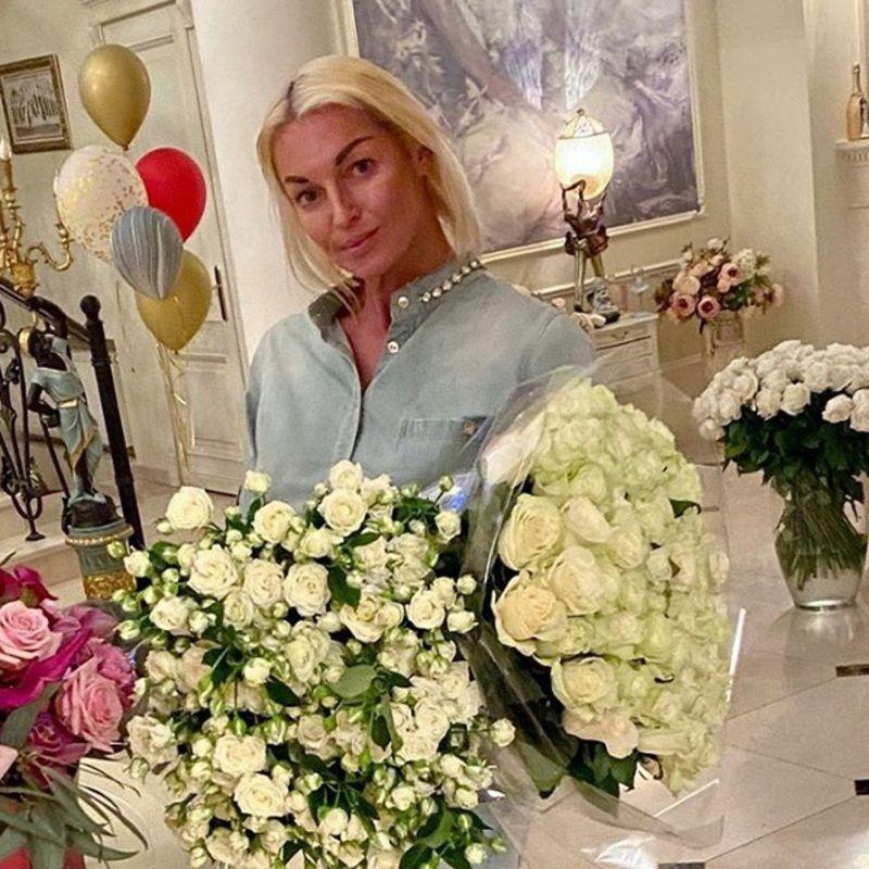 Анастасия Волочкова сдает в аренду квартиру Сулеймана Керимова. Вы только посмотрите на царские апартаменты за 500 000 рублей в месяц! 