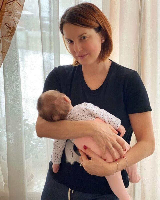 Многодетная мама Ирина Слуцкая высказалась против совместных родов с мужем