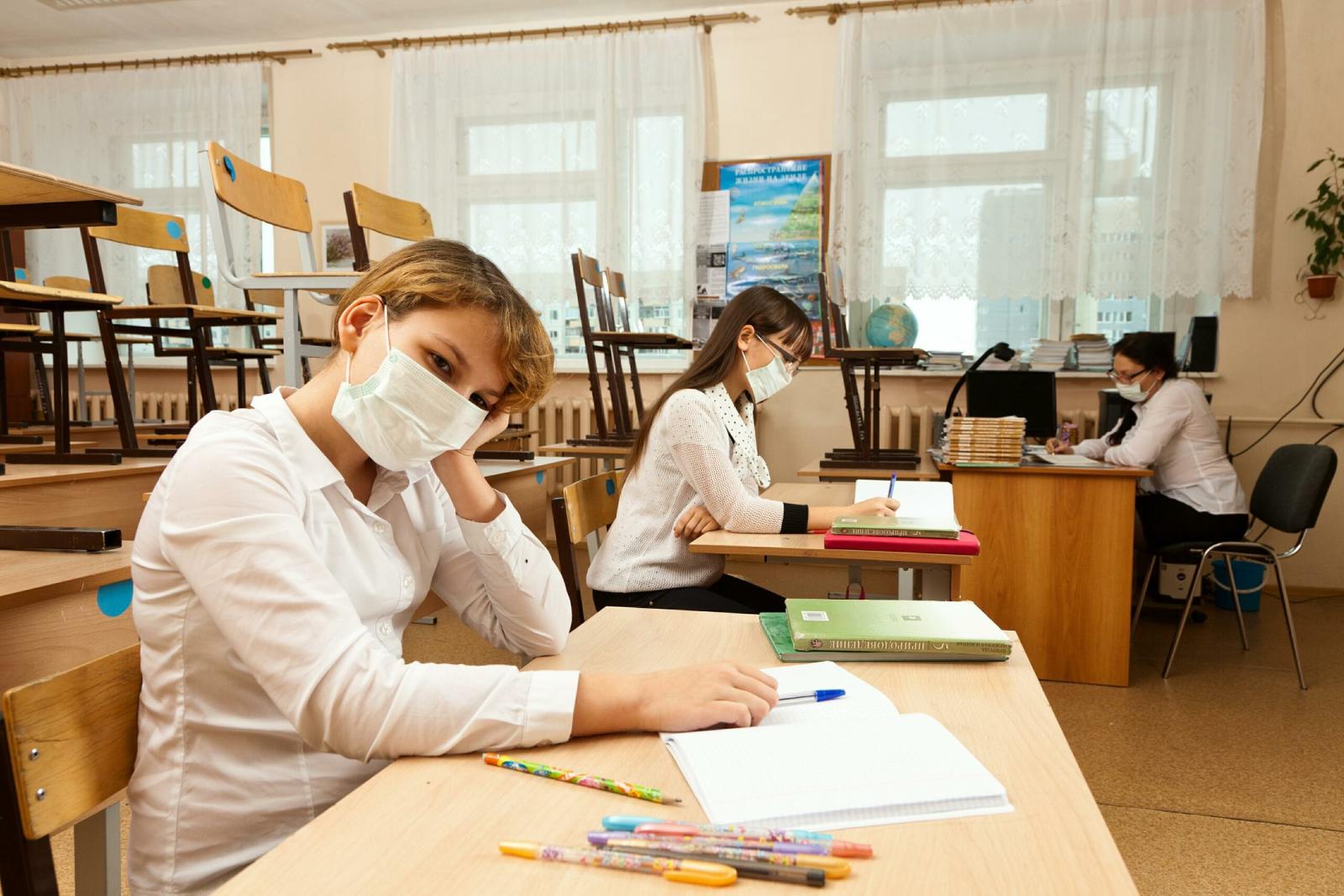 Режим дистанционного обучения для московских старшеклассников продлен до нового года