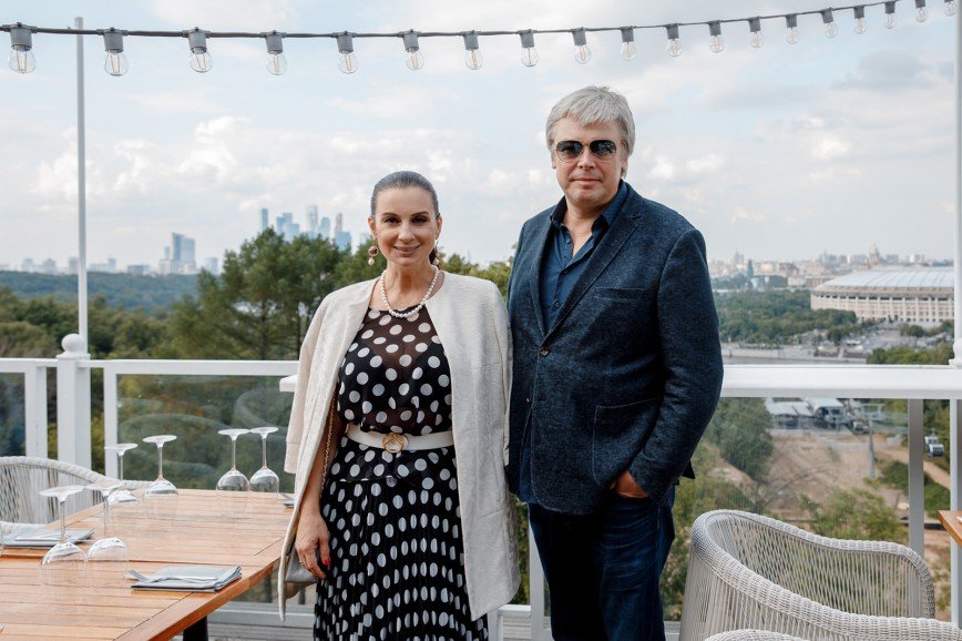 Стриженовы, Дибровы и другие знаменитости получили премию Family Awards 2019