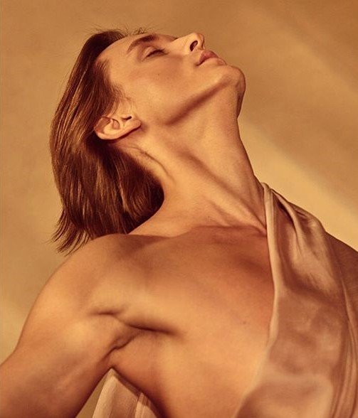 Утонченный и сильный: премьер Большого театра Денис Родькин обнажил идеальное тело