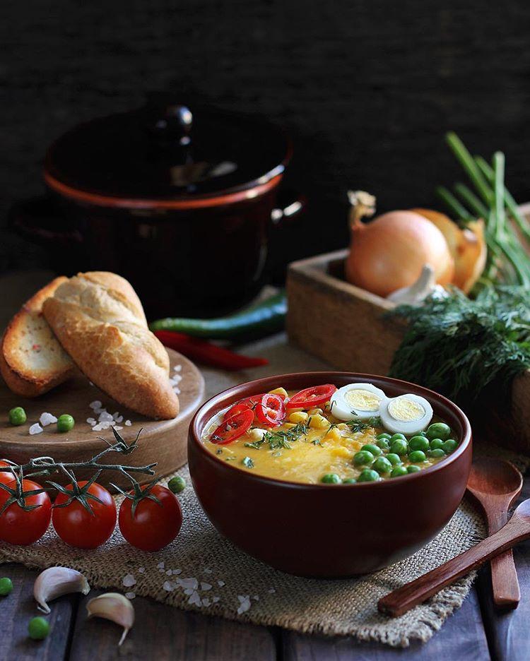 Национальный эквадорский суп Фанеска — наваристый суп из тыквы и бобовых.
