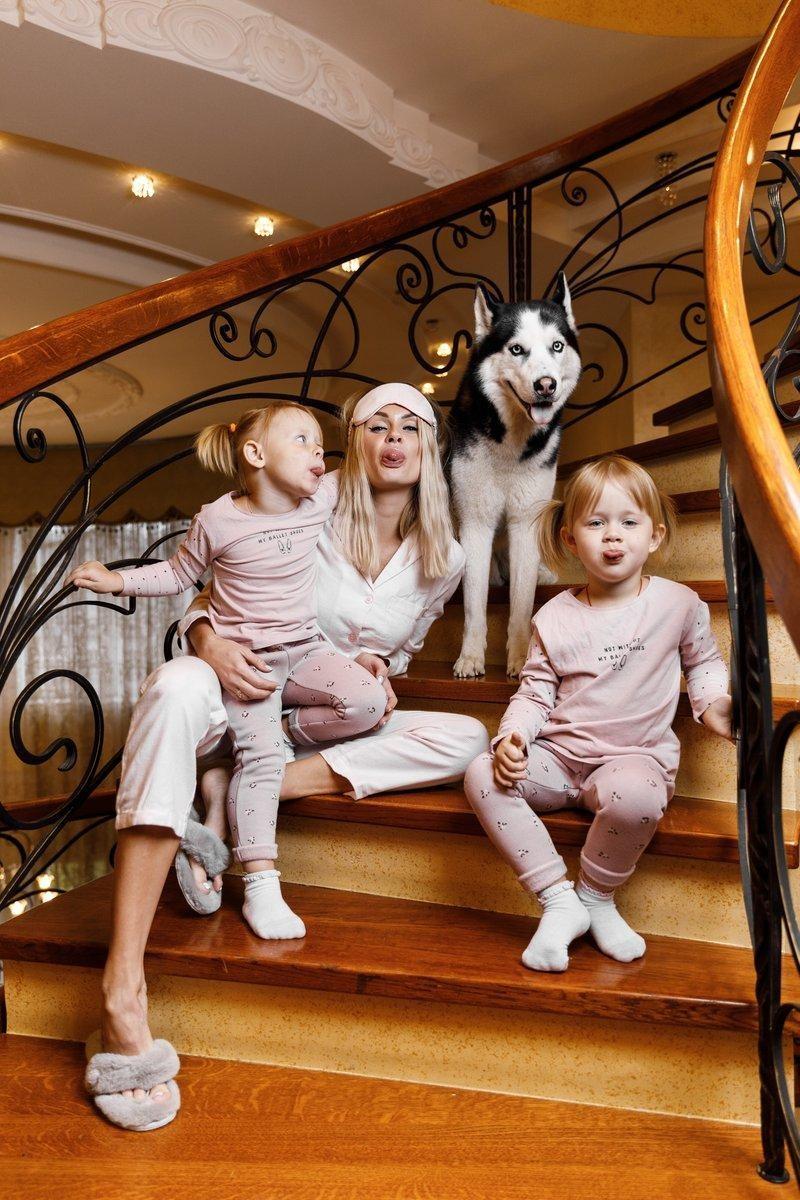 Елена Сажина с детьми