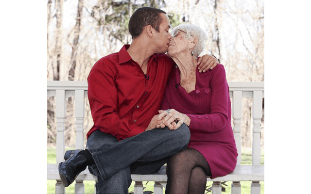 31-летний парень влюбился в 91-летнюю женщину
