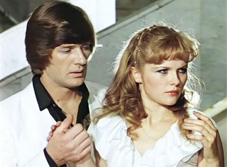 Кадр из фильма «Чародеи» (1982 год). Александр Абдулов и Александра Яковлева