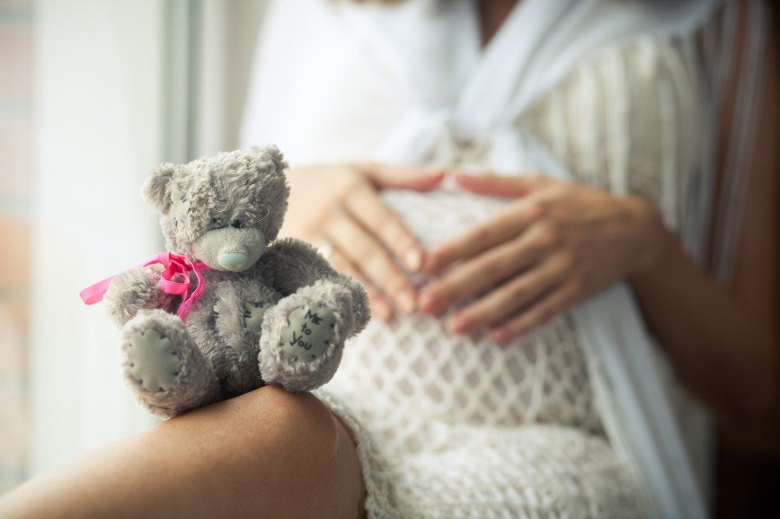 Беременность — не болезнь: доктор Комаровский дал советы будущим мамам