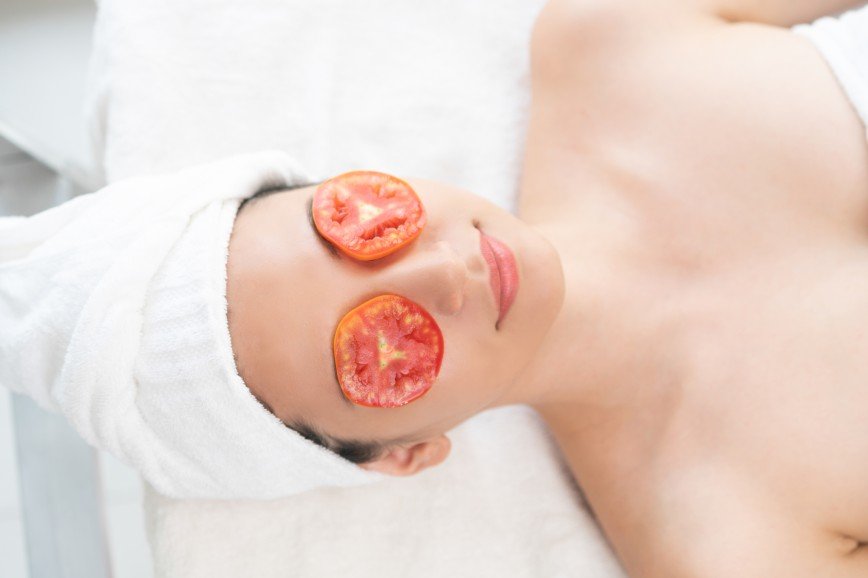 В борщ и не только: как помидоры помогут улучшить цвет лица