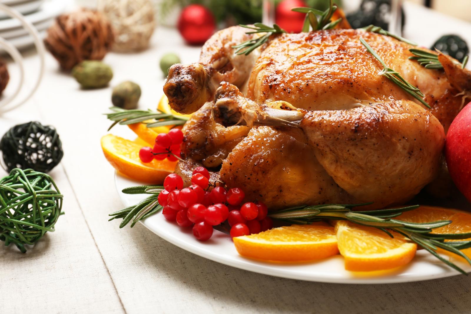 Главное блюдо новогодней ночи: пять рецептов нежной курицы с хрустящей корочкой