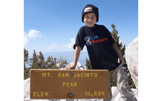 Девятилетний мальчик покорил высочайшую вершину в Андах