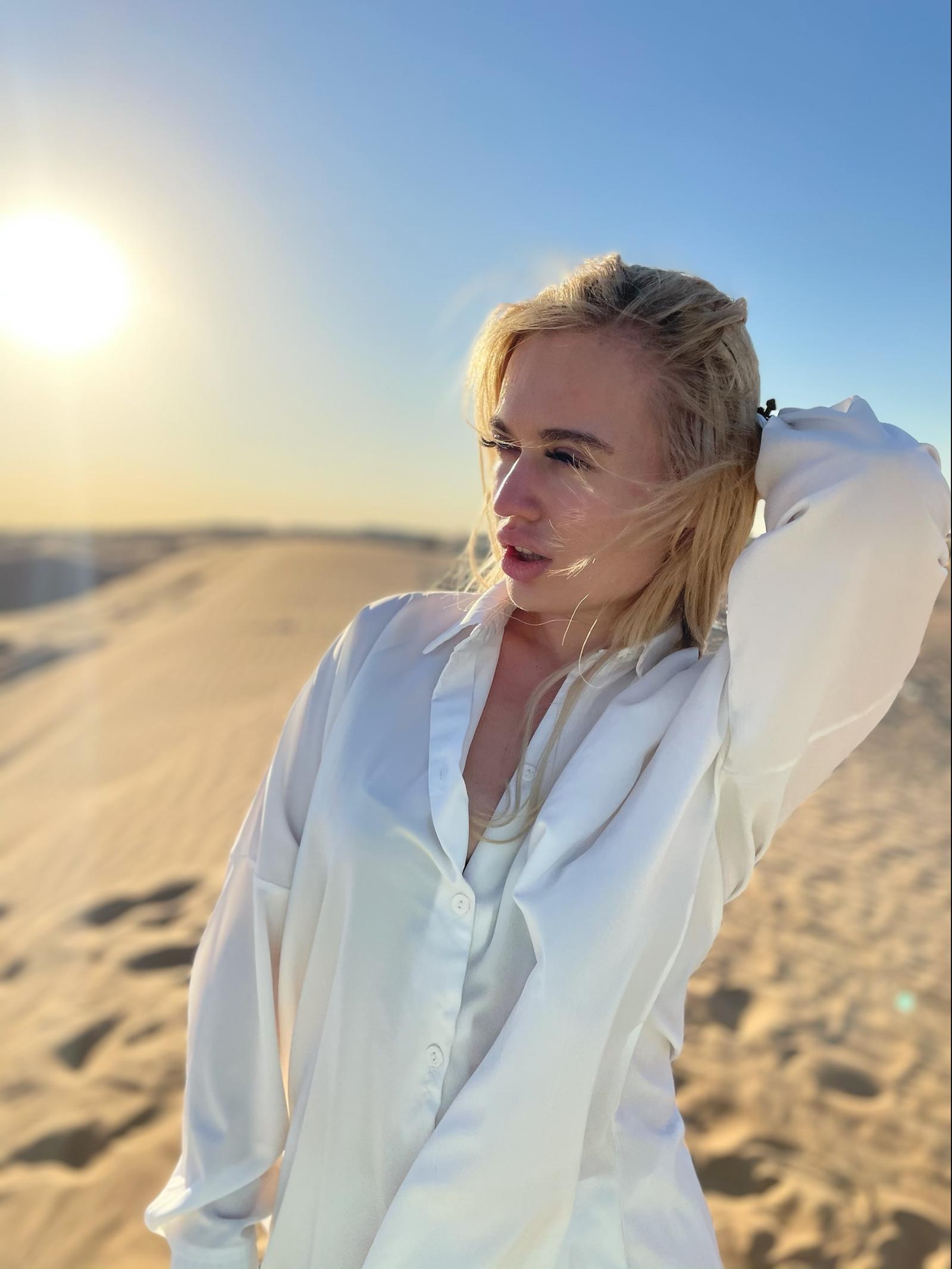 Певица Glavnaya едва не замерзла в пустыне