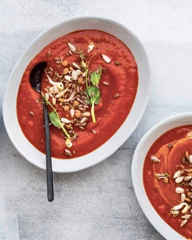 Суп из запеченных перцев с томатами: набор антиоксидантов от Марии Кравцовой