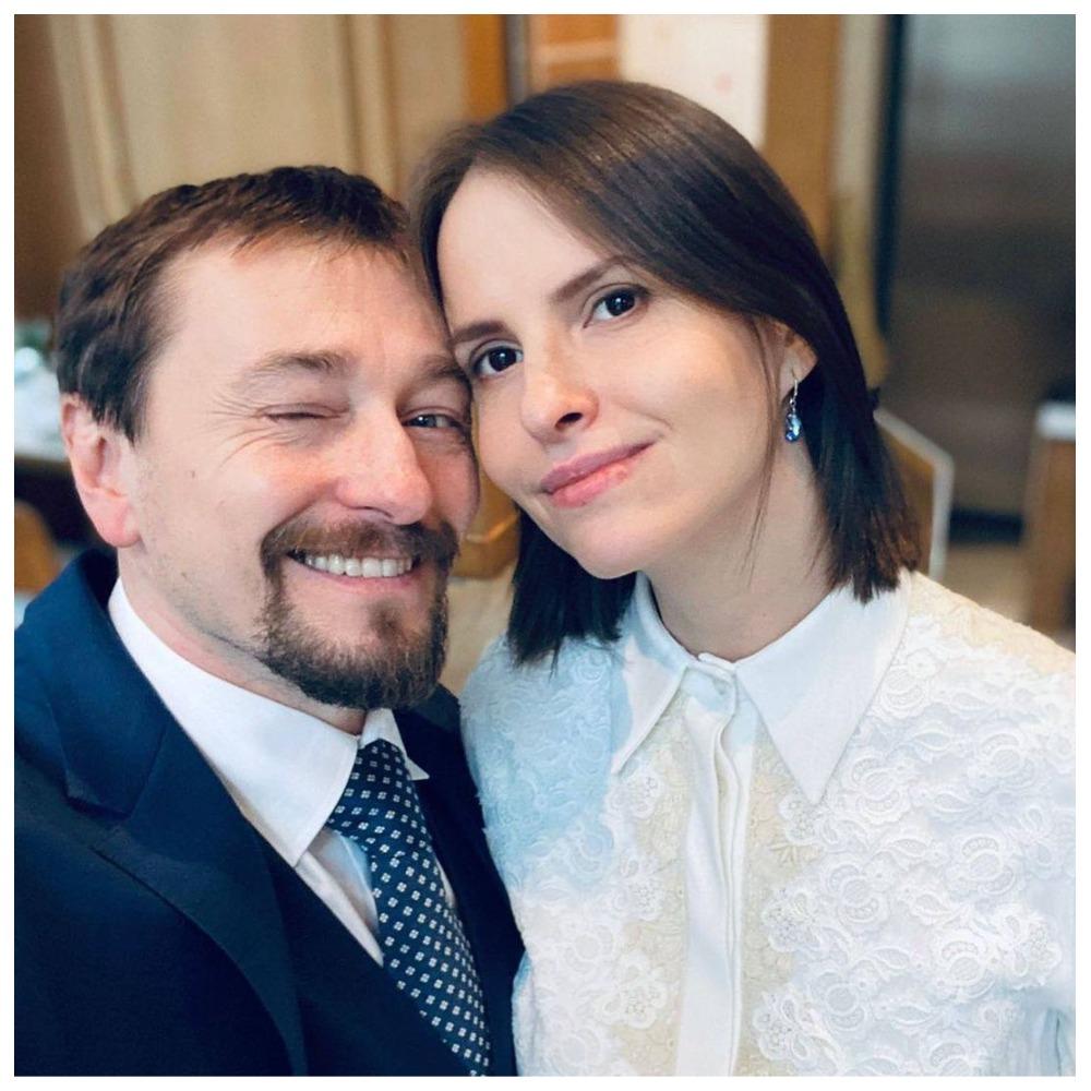 Сергей Безруков и Анна Матисон отметили восьмую годовщину семейной жизни венчанием