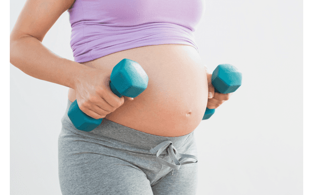 Спорт во время беременности защитит от лишних килограммов